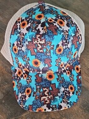 NWT Western Cross Print Pony Tail Baseball Trucker Hat With Tan Mesh